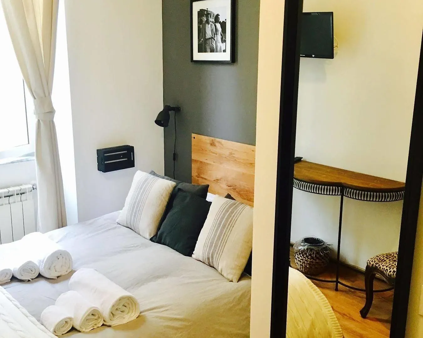 Holidays Rooms Roma 2*,